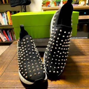 🖤👊Like New GIANNI BINI Pellow Studded Slip-On Wedge Sneakers NO BOX Sz 7.5🖤👊